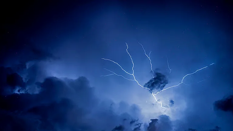 பீகாரில் மின்னல் தாக்குதல்: ஒரே நாளில் 19 பேர் உயிரிழப்பு