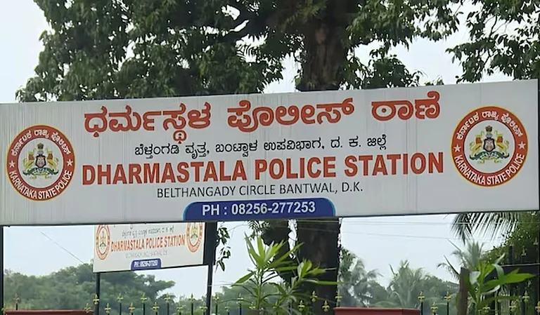 தர்மஸ்தலா கோயிலில் நூற்றுக்கும் மேற்பட்ட பெண்கள் புதைக்கப்பட்டனரா? – முன்னாள் ஊழியர் பகீர் குற்றச்சாட்டு!