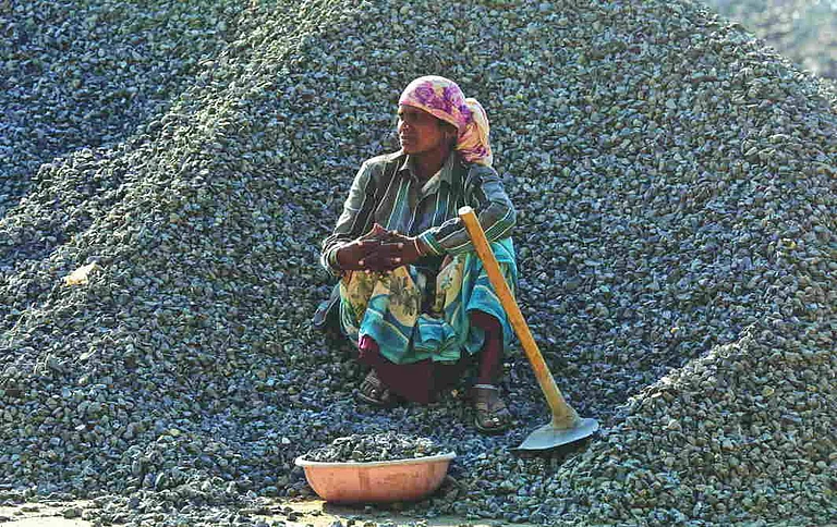 தெலங்கானாவில் வேலை நேரம் அதிகரிப்பு: நாளொன்றுக்கு 10 மணி நேரம்