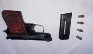 கைத்துப்பாக்கி, ஹெரோயினுடன் நீர்கொழும்பில் ஒருவர் சிக்கினார்.