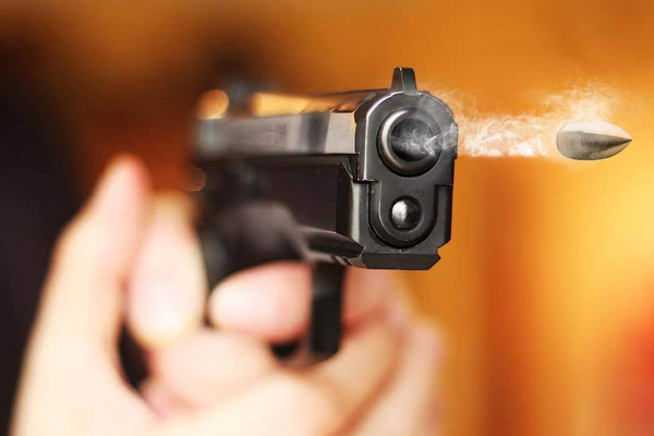 முன்னாள் பிரதேச சபை உறுப்பினர் சுட்டுக்கொலை!