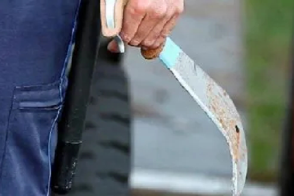 யாழில் வாள்வெட்டு! ஒருவர் படுகாயம்!!