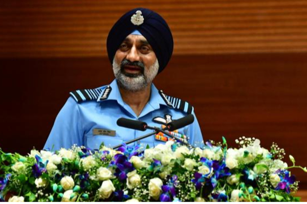 ஆபரேஷன் சிந்தூர்: பாகிஸ்தானின் 5 போர் விமானங்கள் மற்றும் ஒரு AEW&C விமானத்தை சுட்டு வீழ்த்தியதாக இந்திய விமானப்படை தலைவர் அறிவிப்பு