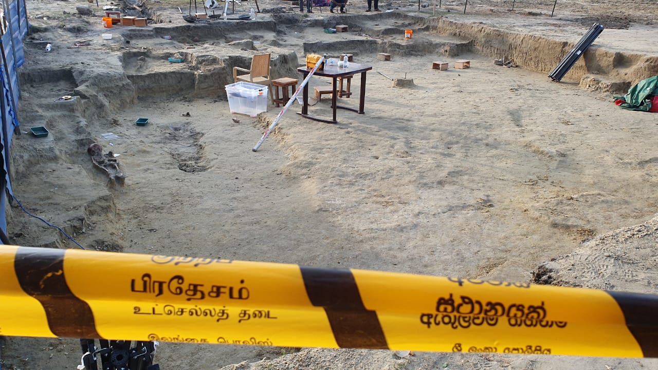 செம்மணிப் புதைகுழியில் இதுவரை 122 எலும்புக்கூடுகள் அடையாளம்!  – இன்று புதிதாக 4 அடையாளம்.