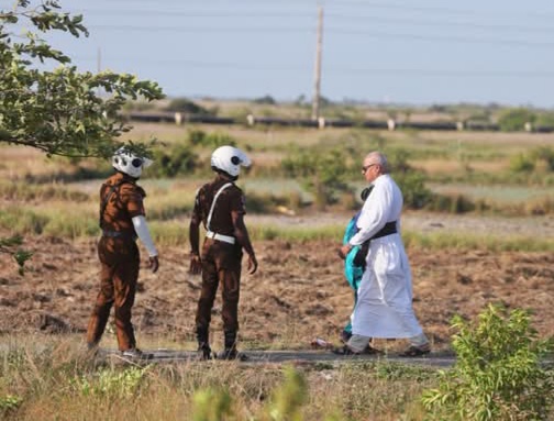 செம்மணி மனிதப் புதைகுழி： சான்றுப்பொருள்களைப் பார்வையிட 200 இற்கும் மேற்பட்டோர் வருகை！