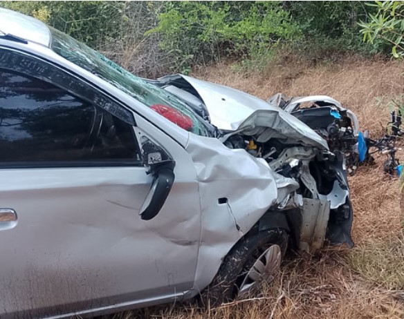 கிளிநொச்சி கார் மோதி பெண் ஒருவர் உயிரிழப்பு.