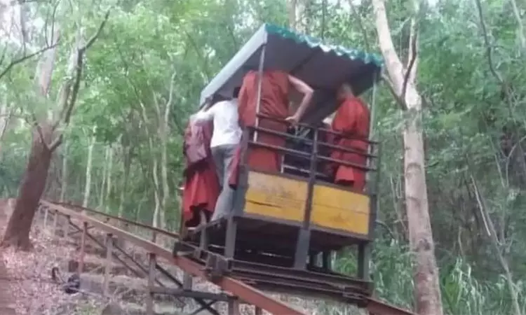 குருநாகல் கேபிள் கார் விபத்து:  சிகிச்சை பெற்று வந்த பிக்கு ஒருவர் மரணம்!