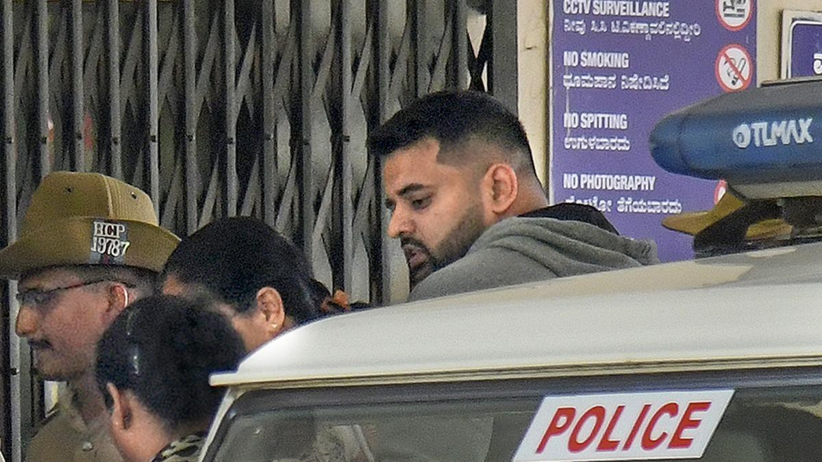 சிறையில் ஆயுள் தண்டனை கைதி பிரஜ்வல் ரேவண்ணாவுக்கு நூலகர் பணி: தினமும் ரூ.522 சம்பளம்