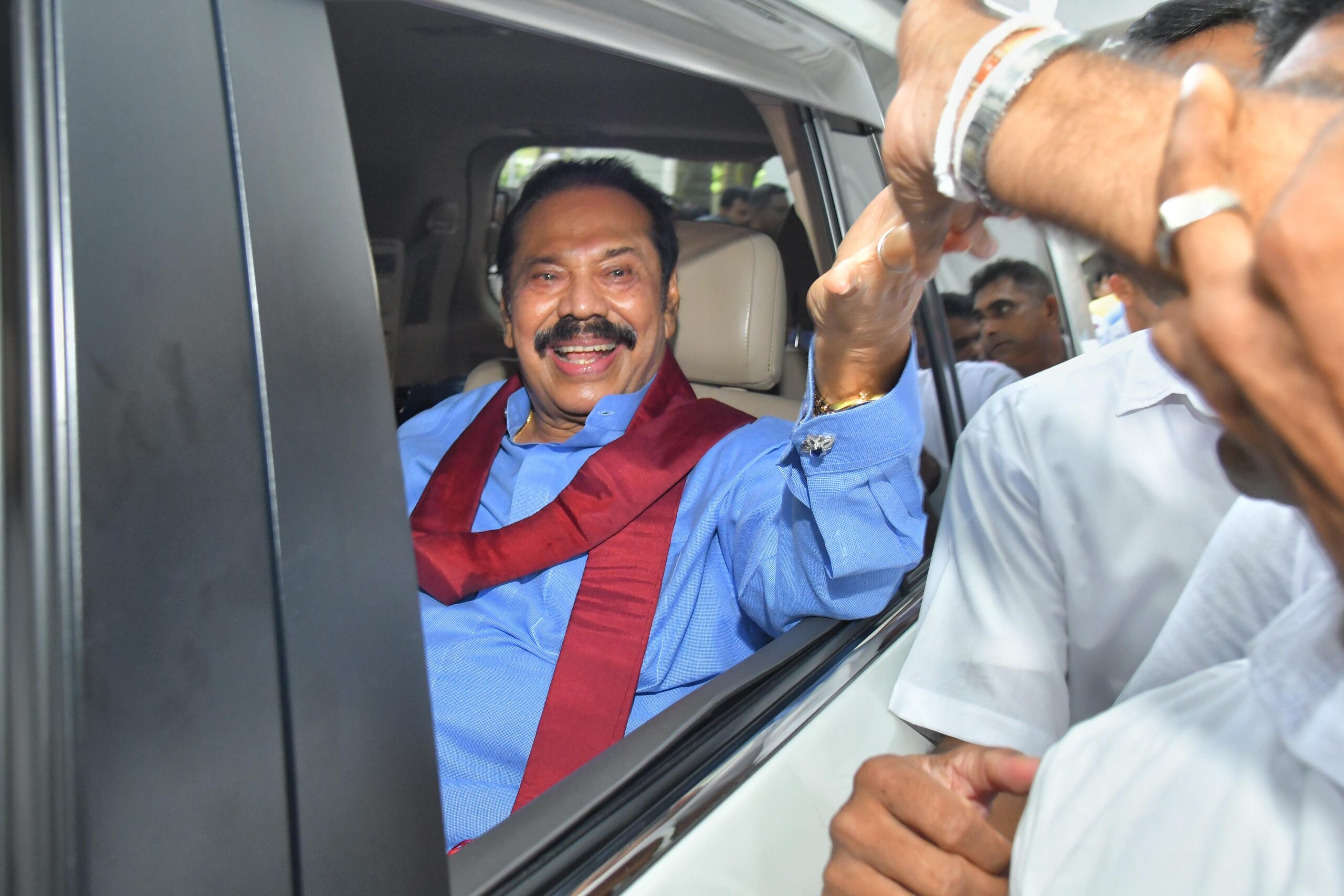 கொழும்பை மீண்டும் ஆக்கிரமிப்பாரா மஹிந்த? – மொட்டுக் கட்சி பதில்.