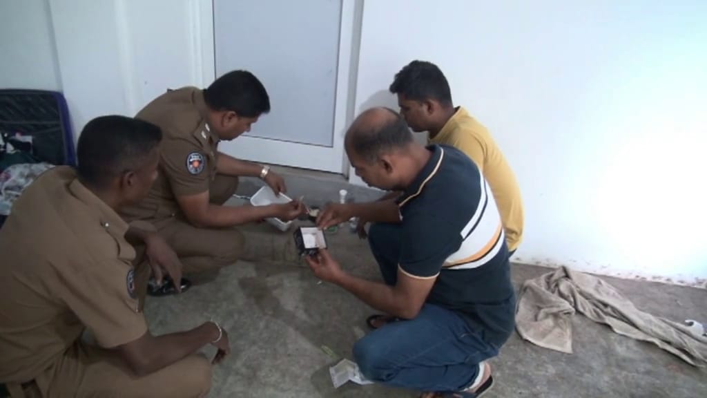 கம்பளையில் இரு வீடுகளில் ஐஸ் போதைப்பொருள் மீட்பு  – கைதான தம்பதியினர் குறித்து தீவிர விசாரணை.