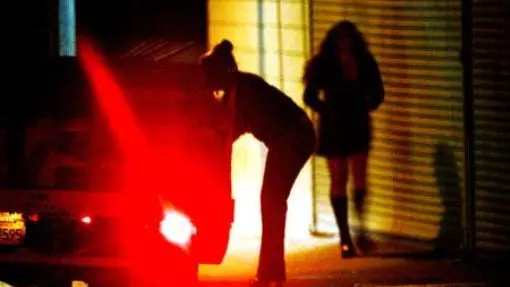 கொழும்பில் சிக்கிய விபச்சார விடுதி  9 தாய்லாந்து பெண்கள் உட்பட பத்து பேர் கைது!