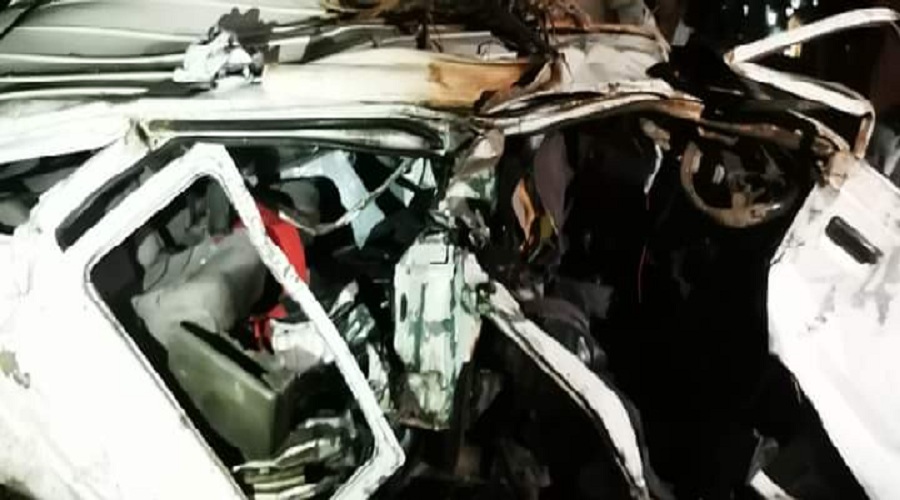 ஹயஸ் வாகன விபத்தில் சாரதி பரிதாப உயிரிழப்பு.