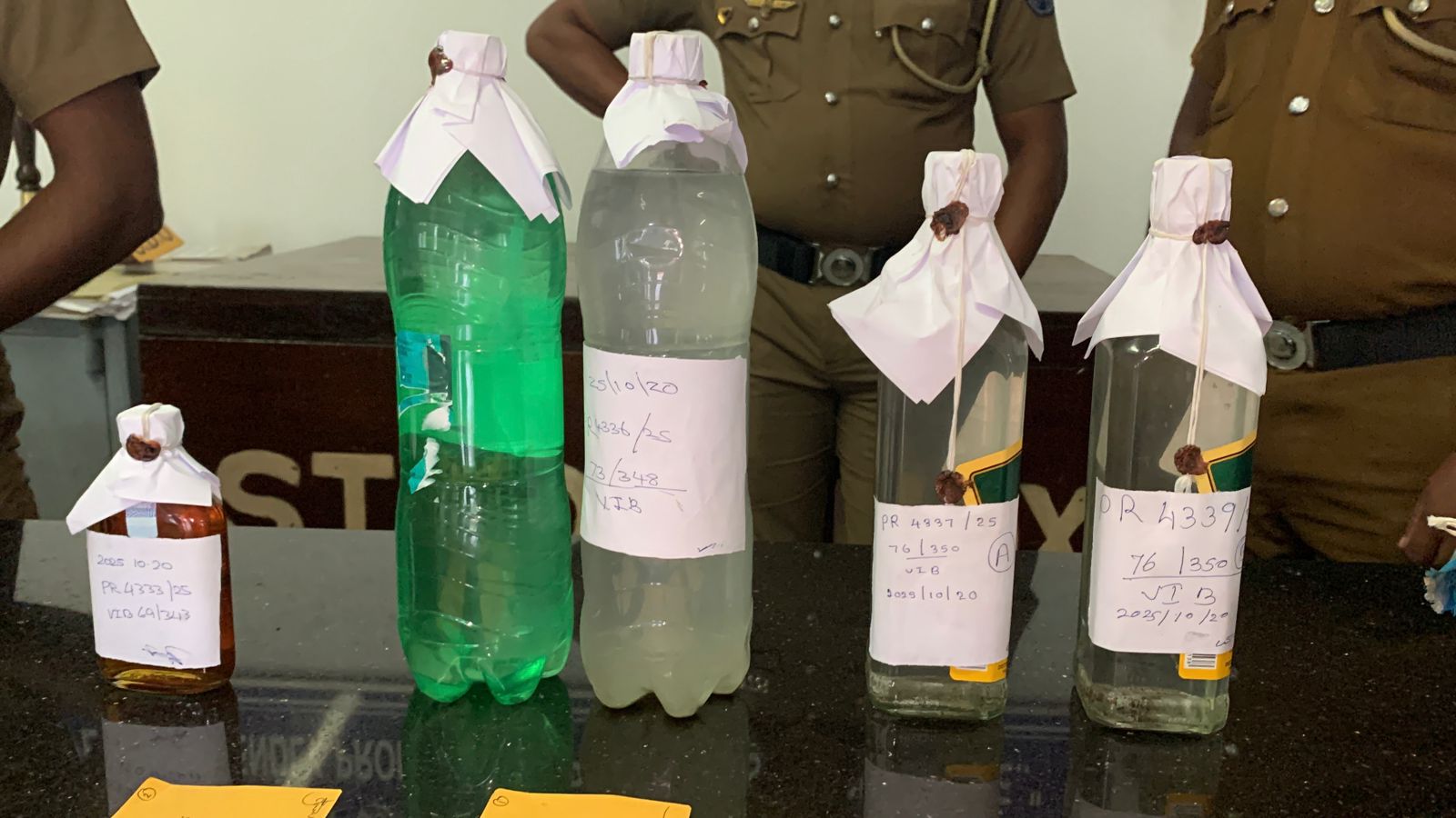 யாழ்ப்பாணத்தில் 29 பேர் கைது!  – கசிப்பு உள்ளிட்ட போதைப்பொருட்களும் சிக்கின.