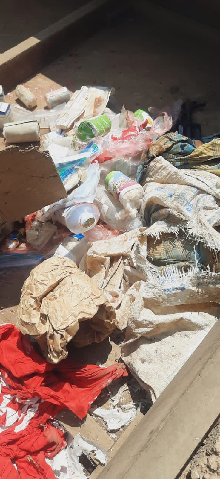 யாழ். பல்கலைக்கழகத்தில் துப்பாக்கி, மகஸின்கள் மீட்பு!  – சோதனை நடவடிக்கை தீவிரம்.