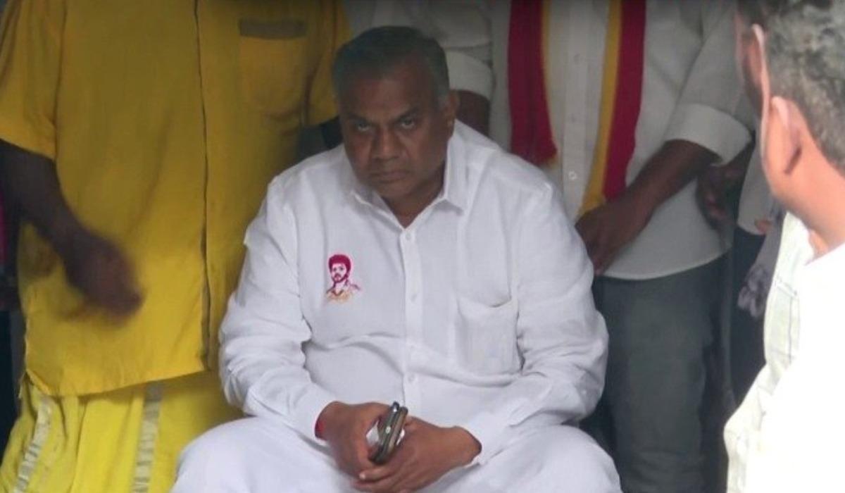 கரூர் கூட்ட நெரிசல்: தவெக பொதுச் செயலாளர் புஸ்ஸி ஆனந்த், நிர்மல் குமாரை கைது செய்ய தனிப்படை அமைப்பு!