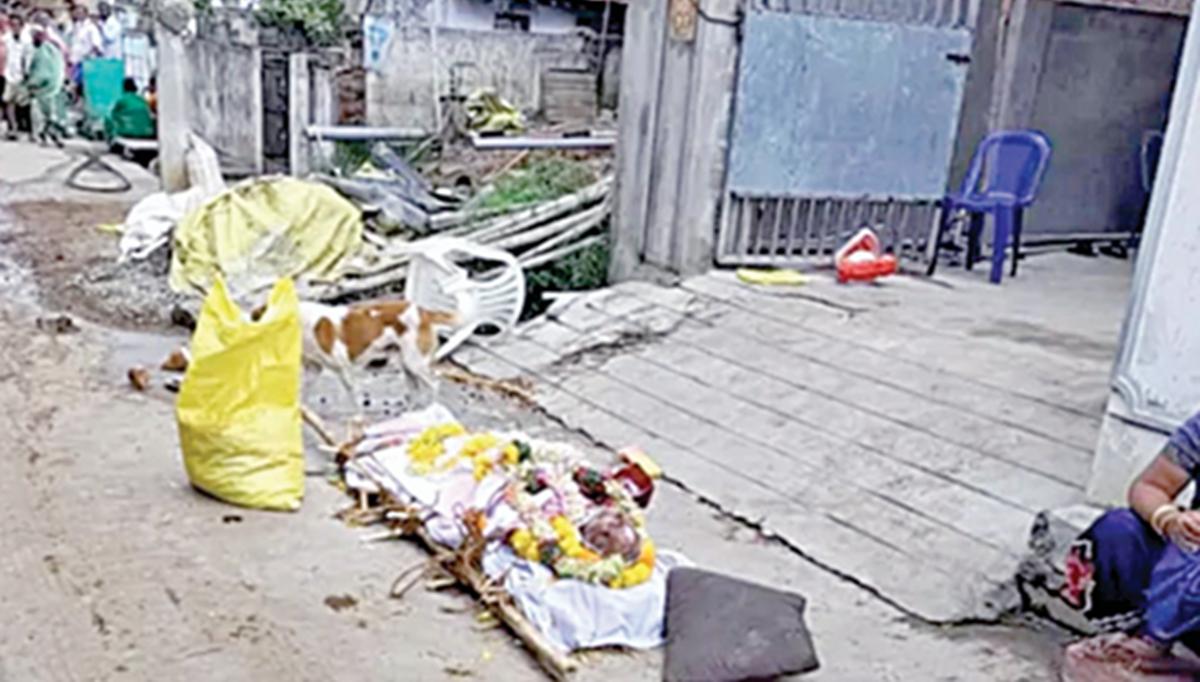 சொத்துப் பிரச்சனை: தந்தையின் சடலத்தை 3 நாட்களாக அடக்கம் செய்ய விடாமல் தடுக்கும் மகன்! – அமராவதியில் சோகம்