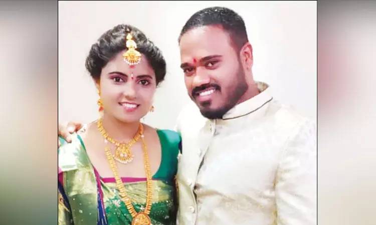 வரதட்சணை கேட்டுத் துன்புறுத்தல்; பெங்களூரில் இளம்பெண் தூக்கிட்டுத் தற்கொலை