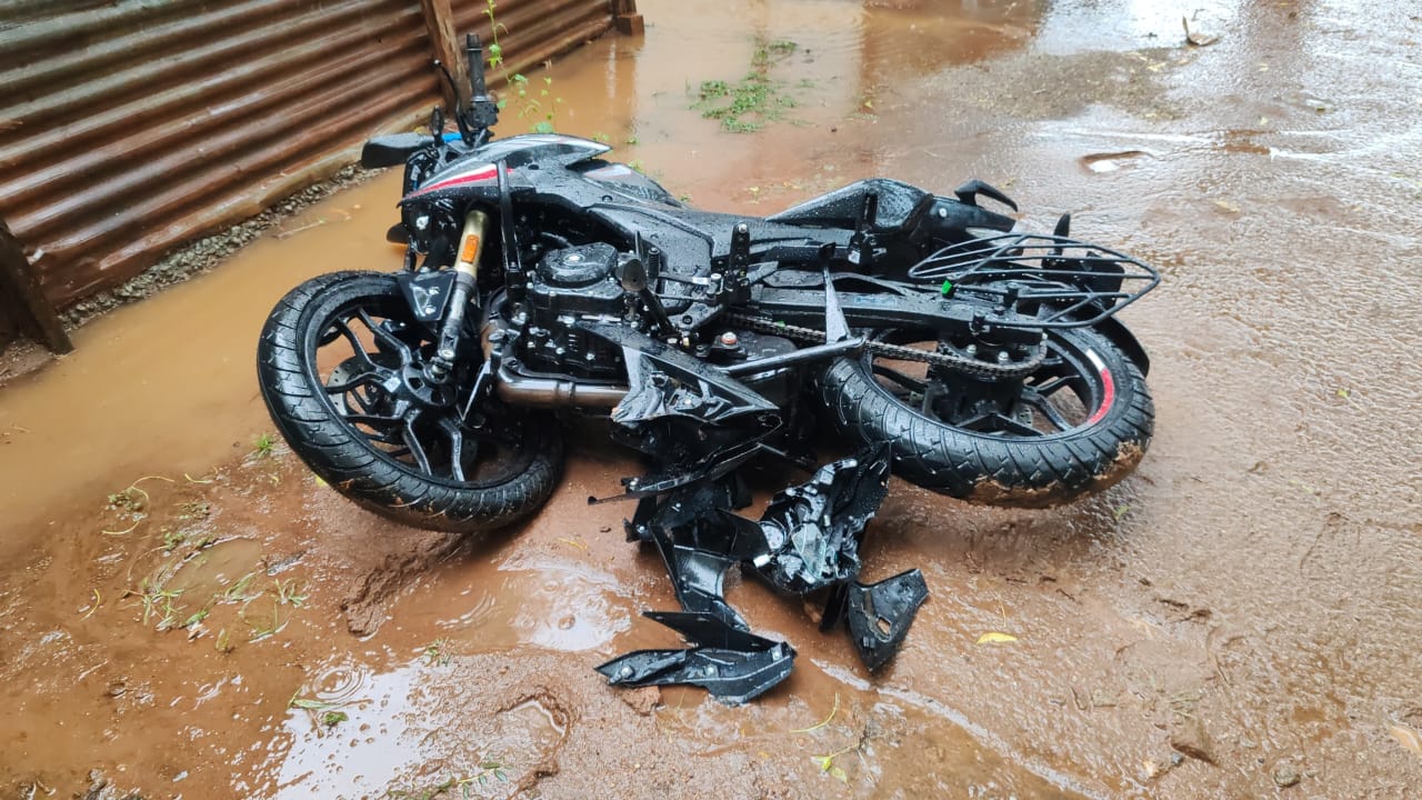 வவுனியாவில் கோர விபத்து! இளைஞர் ஒருவர் உயிரிழப்பு!!