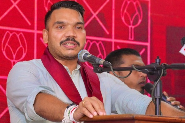 தாஜுதீனின் மரணம் குறித்து வெளிப்படையான விசாரணை  – வேண்டும் என்று வலியுறுத்துகின்றார் நாமல்.