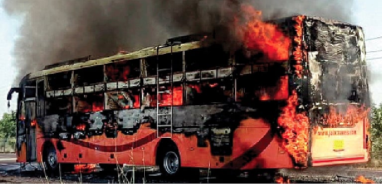 ராஜஸ்தான் பேருந்து தீவிபத்து: 20 பேர் உடல் கருகி பலி; 16 பேர் படுகாயம்