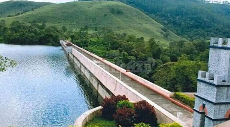 முல்லைப் பெரியாறு அணைக்கு வெடிகுண்டு மிரட்டல்: பாதுகாப்புத் துறை அதிகாரிகள் தீவிர சோதனை!