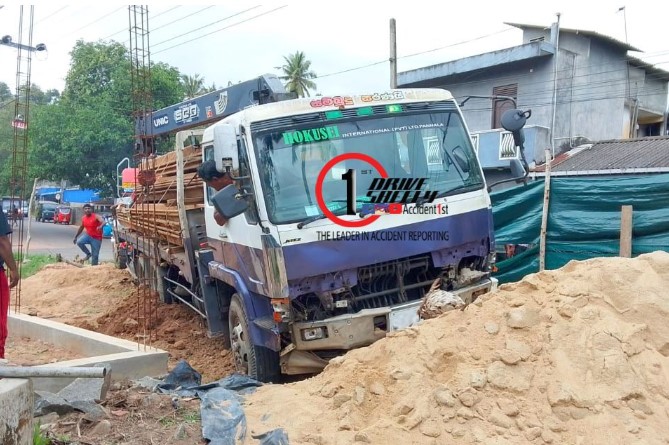 லொறி மோதி மாணவன் பலி!