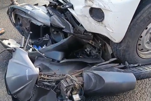 இரு மோட்டார் சைக்கிள்கள் மோதி கோர விபத்து; இருவர் பரிதாபப் பலி.