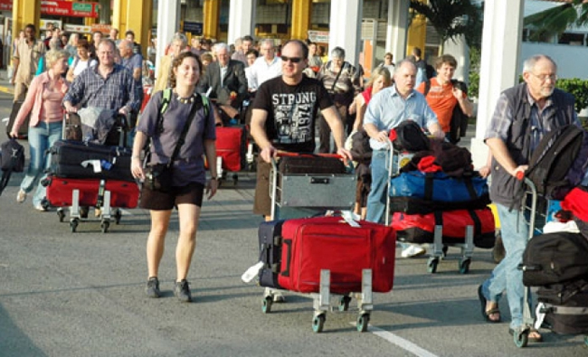 இந்த வருடம் இலங்கைக்கு வரும் சுற்றுலாப் பயணிகள் அதிகரிப்பு  – இதுவரை 19 இலட்சத்து 72 ஆயிரத்து 957 பேர் வருகை.