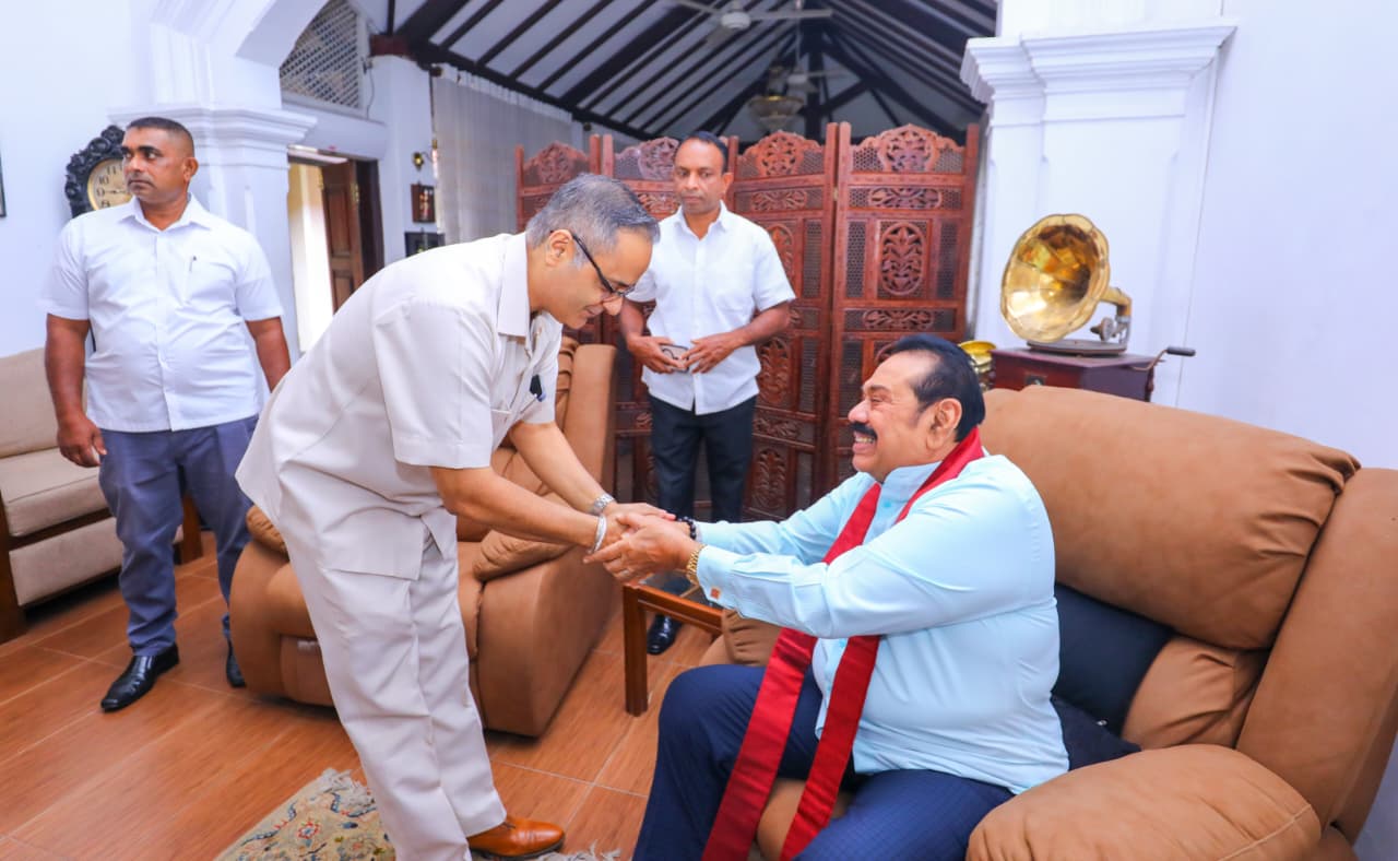 மஹிந்தவைச் சந்தித்த இந்தியத் துணைத் தூதர்  – பிறந்தநாள் வாழ்த்தும் தெரிவிப்பு.