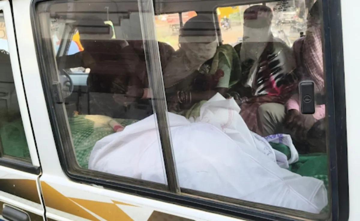 சத்தீஸ்கரில் பதற்றம்: கிறிஸ்தவத்துக்கு மாறியவர் உடலை அடக்கம் செய்ய எதிர்ப்பு; கிராமம் கிராமமாக அலைக்கழிக்கப்பட்ட குடும்பத்தினர்!