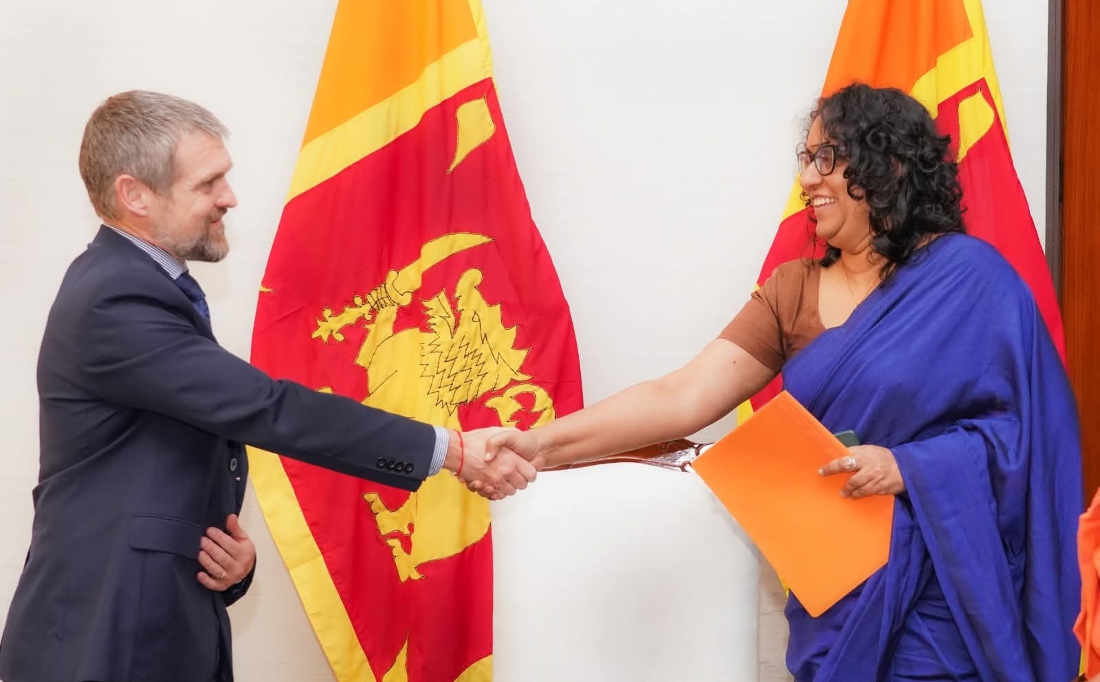 ஆஸ்திரேலிய உயர்ஸ்தானிகர் பிரதமர் ஹரிணியுடன் சந்திப்பு.