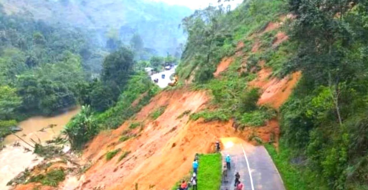 இருநூறைத் தாண்டியது  உயிரிழப்பு எண்ணிக்கை  – 218 பேர் மாயம் – 10 இலட்சம் பேர் நிர்க்கதி – மீட்புப் பணி தொடர்கின்றது.