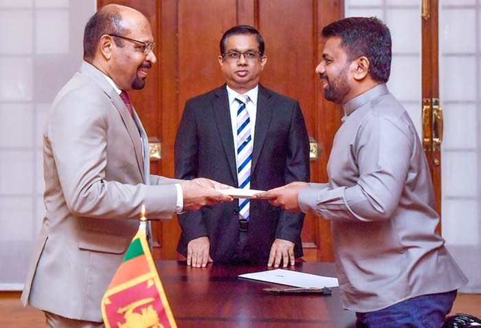 பதில் பிரதம நீதியரசராக துரைராஜா பதவியேற்றார்.