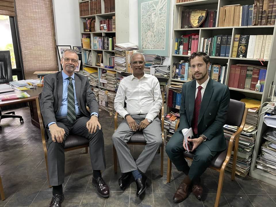 தமிழருக்கான தீர்வு தொடர்பில் சுமந்திரனுடன் பிரான்ஸ் தூதுவர் இன்று நீண்ட நேரம் உரையாடல்!