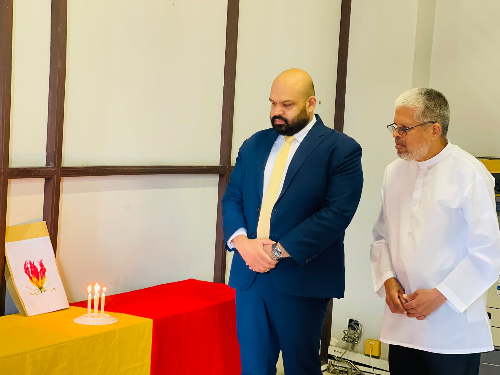 நாடாளுமன்றத்தில் இன்று மாவீரர்களுக்கு தமிழரசுக் கட்சியினர் சுடரேற்றி அஞ்சலி!