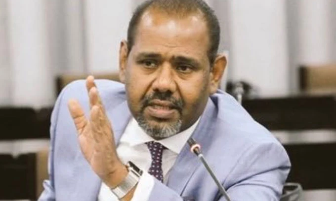 சமஷ்டி தீர்வுக்கு அழுத்தம் கொடுக்க  தமிழகம் விரைந்தது கஜேந்திரகுமார் குழு.