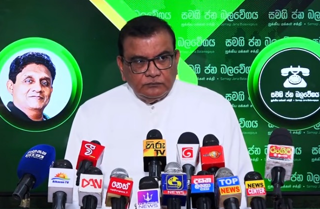 ரணில் எமக்கு வேண்டும்! அவர் பதவி விலகக்கூடாது!!  –  சஜித் அணி நேசக்கரம்.