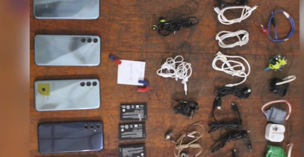 பூஸா சிறைச்சாலைக்குள் இருந்து மேலும் 15 தொலைபேசிகள் மீட்பு!