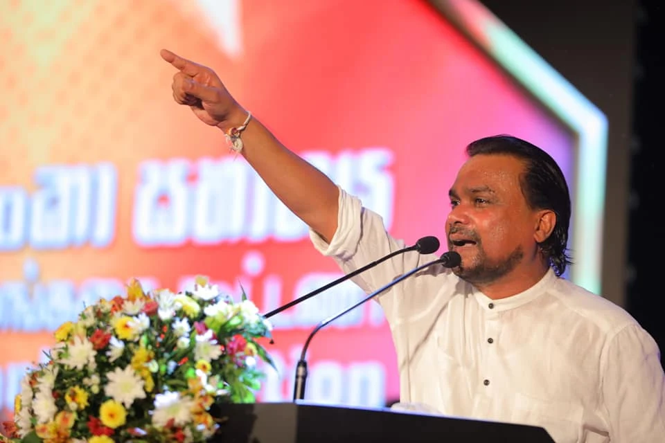 அநுர அரசுக்கு அமெரிக்காவின் உதவி: பின்னணியில் வேறு நிகழ்ச்சி நிரலாம்  – இப்படிக் கூறுகின்றார் விமல்.