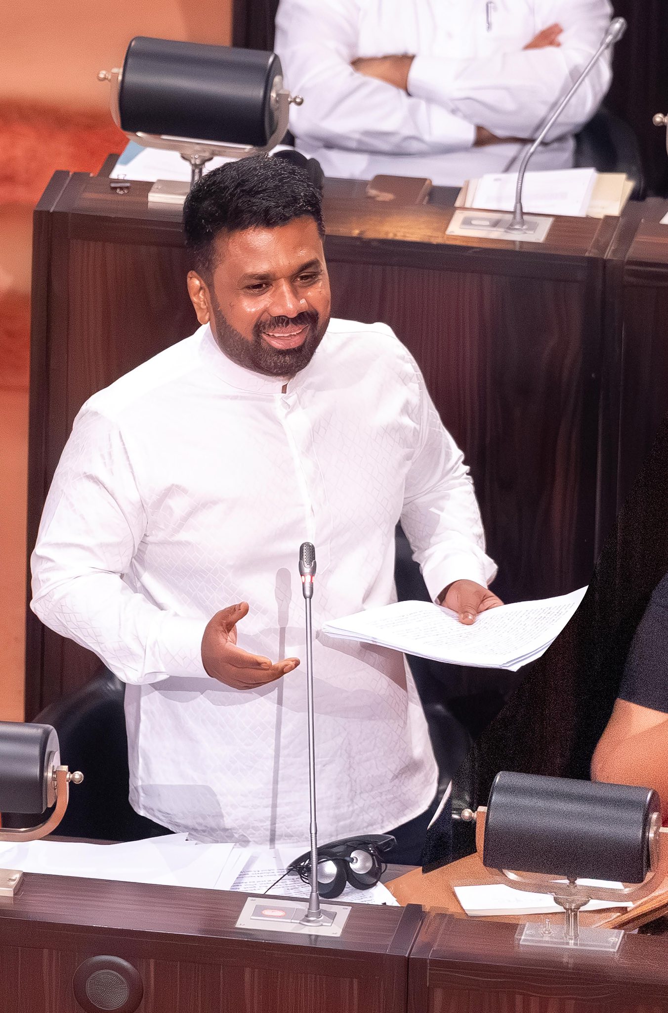 மக்களுக்கு உதவி கிடைக்கவில்லையெனில் இரு மாதங்களில் வீடு வீடாகச் செல்லுங்கள்!