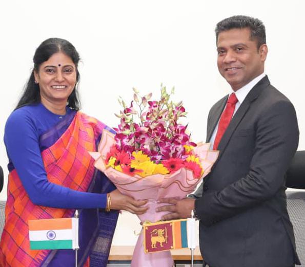 இலங்கைக்கான இந்தியாவின் உதவி தொடரும்!  – நளிந்தவிடம் அந்நாட்டு இணை அமைச்சர் உறுதி.