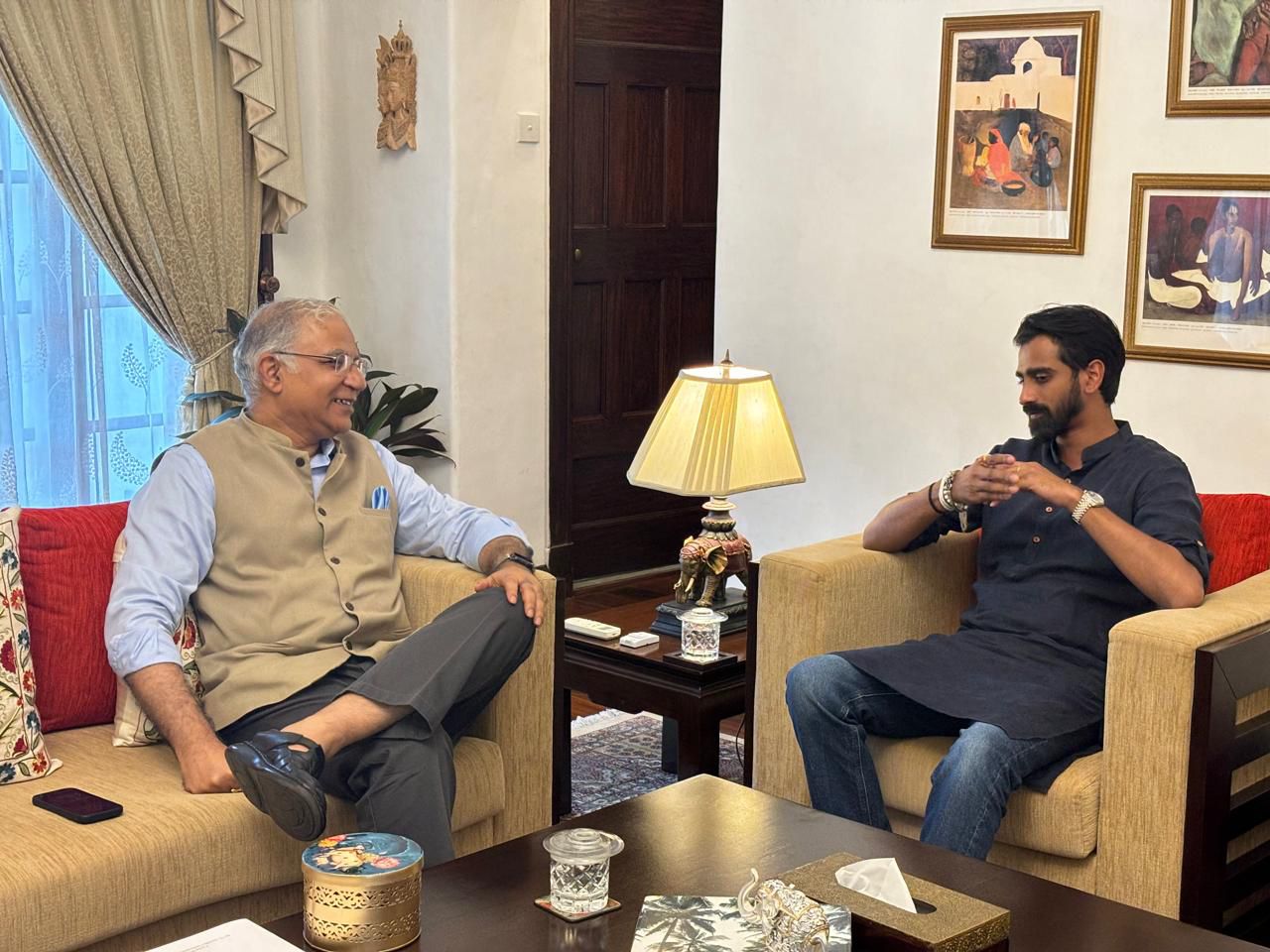 இலங்கை மீண்டெழ இந்தியா தொடர்ந்து உதவிகள் வழங்கும்  – ஜீவனிடம் சந்தோஷ் உறுதி.