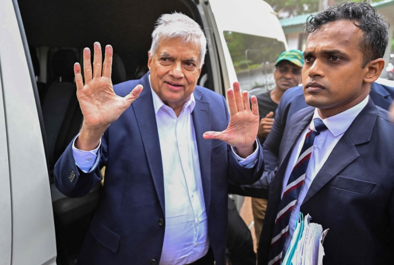 சித்திரைப் புத்தாண்டின் பின்னர் எம்.பியாகும் எண்ணத்தில் ரணில்  எதிரணி அரசியல் வட்டாரங்களில் பேச்சு.