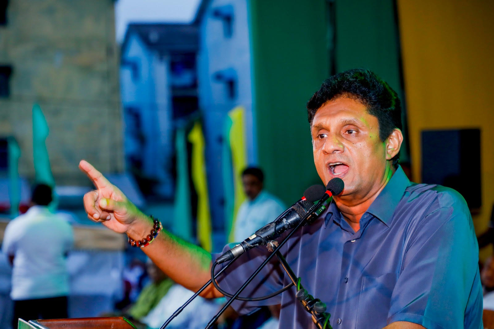 இலங்கை மீண்டெழ வெளிநாட்டு உதவி போதாது; நன்கொடையாளர் மாநாட்டை உடன் நடத்துங்கள்!  – அரசிடம் சஜித் வலியுறுத்து.