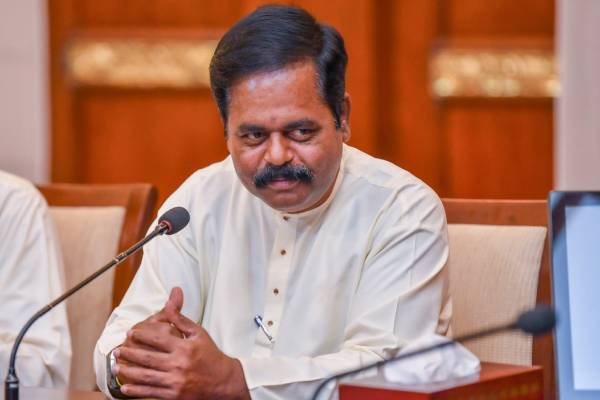 அரசமைப்பு பேரவையிருந்து சிறீதரனை விலகப் பணிப்பு  – தமிழரசுக் கட்சி அரசியல் குழு அறிவுறுத்தல்.