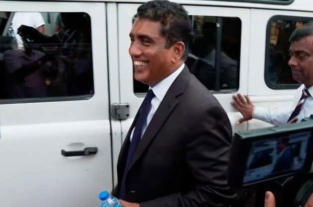 ஜோன்ஸ்டனும் இளைய மகனும் விளக்கமறியலில்!