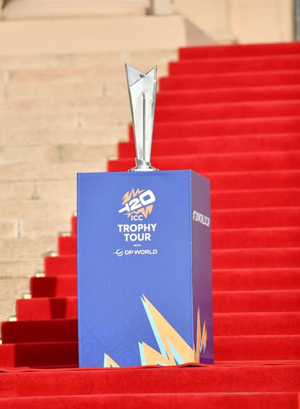 ‘ரி 20’ உலகக்கிண்ணக் கோப்பையை இலங்கையில் காட்சிப்படுத்தும் சுற்றுப்பயணம் நேற்று ஆரம்பம்!