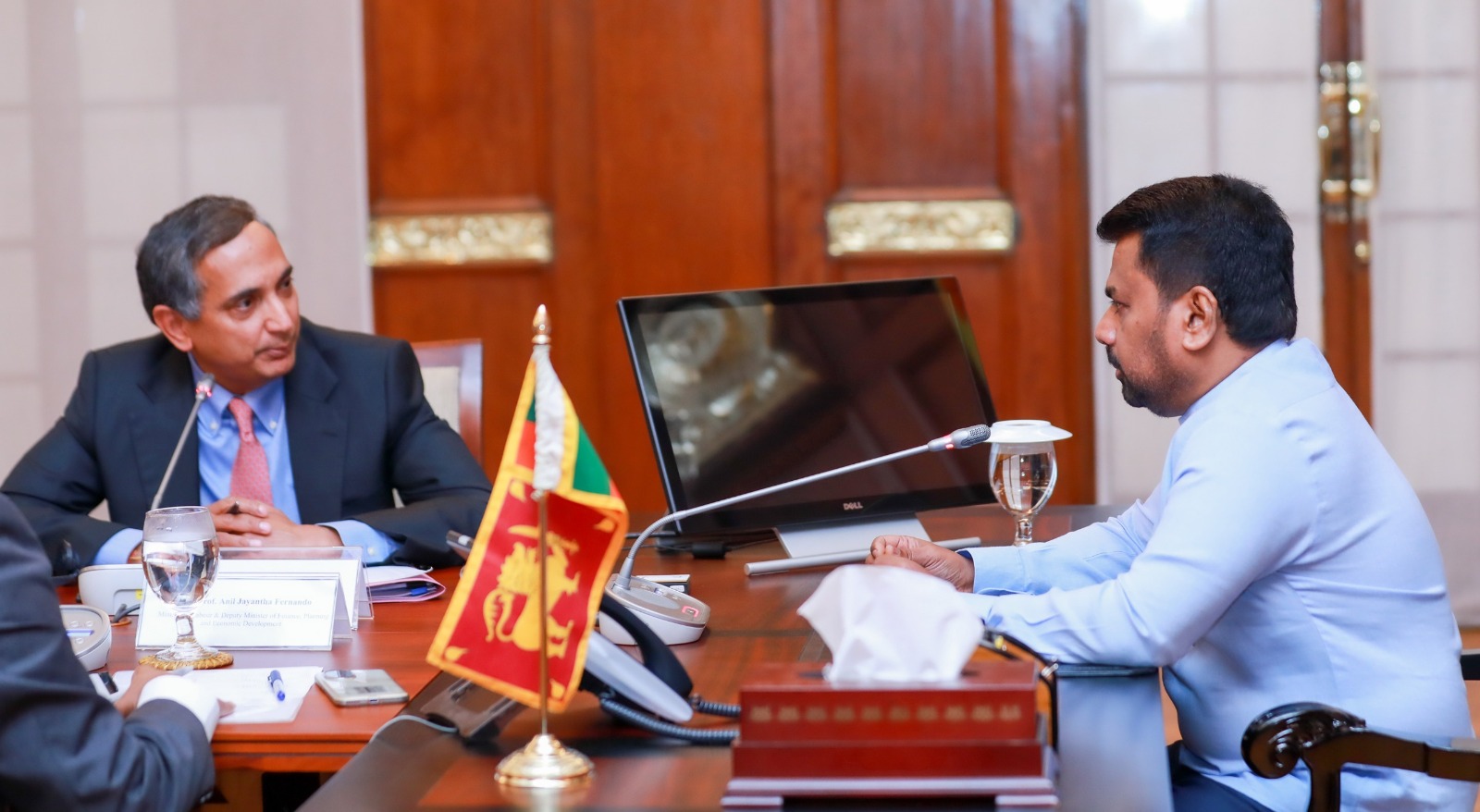 சர்வதேச நாணய நிதியப் பிரதிநிதிகள் ஜனாதிபதி அநுரவுடன் முக்கிய சந்திப்பு   – அரசு முன்னெடுக்கும் வேலைத்திட்டங்களுக்குப் பாராட்டு.