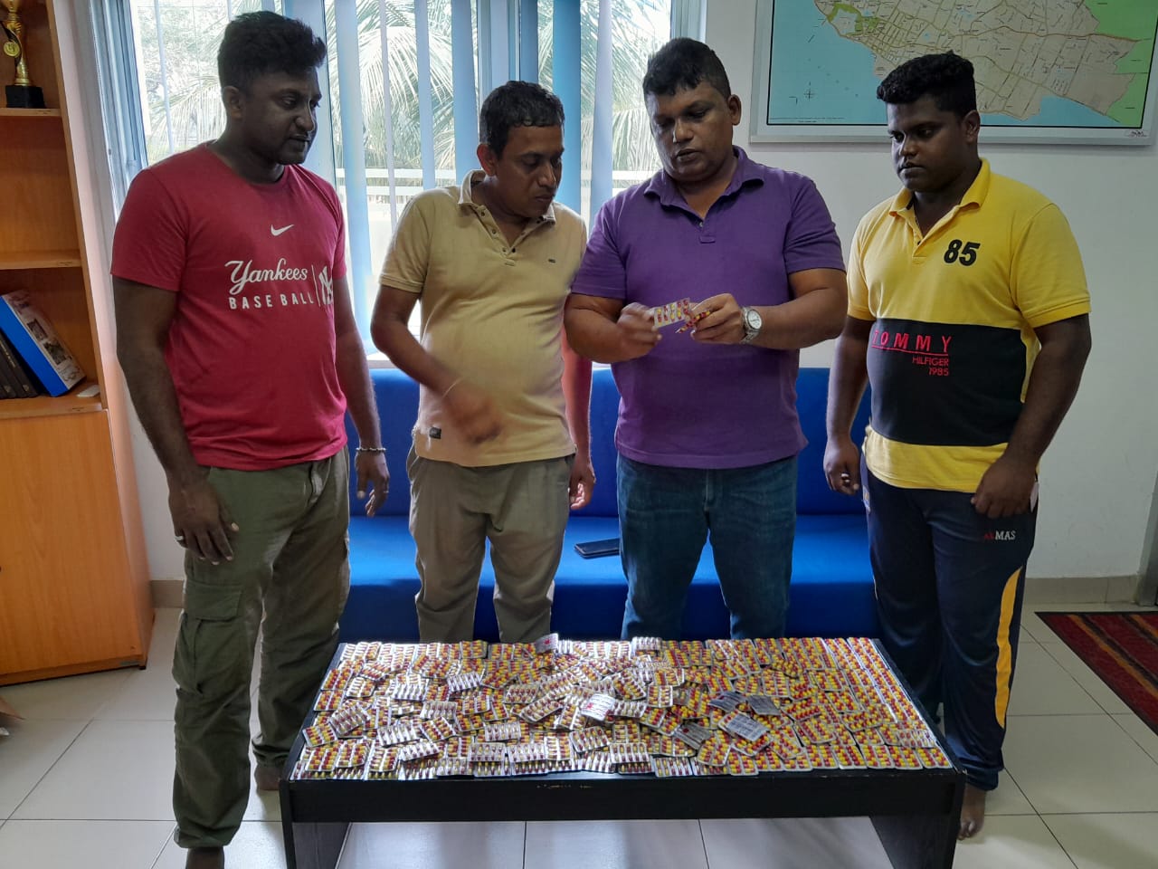 யாழில் பத்தரை இலட்சம் ரூபா பெறுமதியான போதை மாத்திரைகளுடன் இளைஞர் கைது!