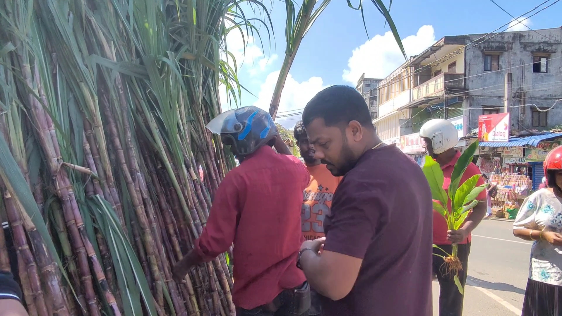 வவுனியாவில் களைகட்டிய தைப்பொங்கல் வியாபாரம்.